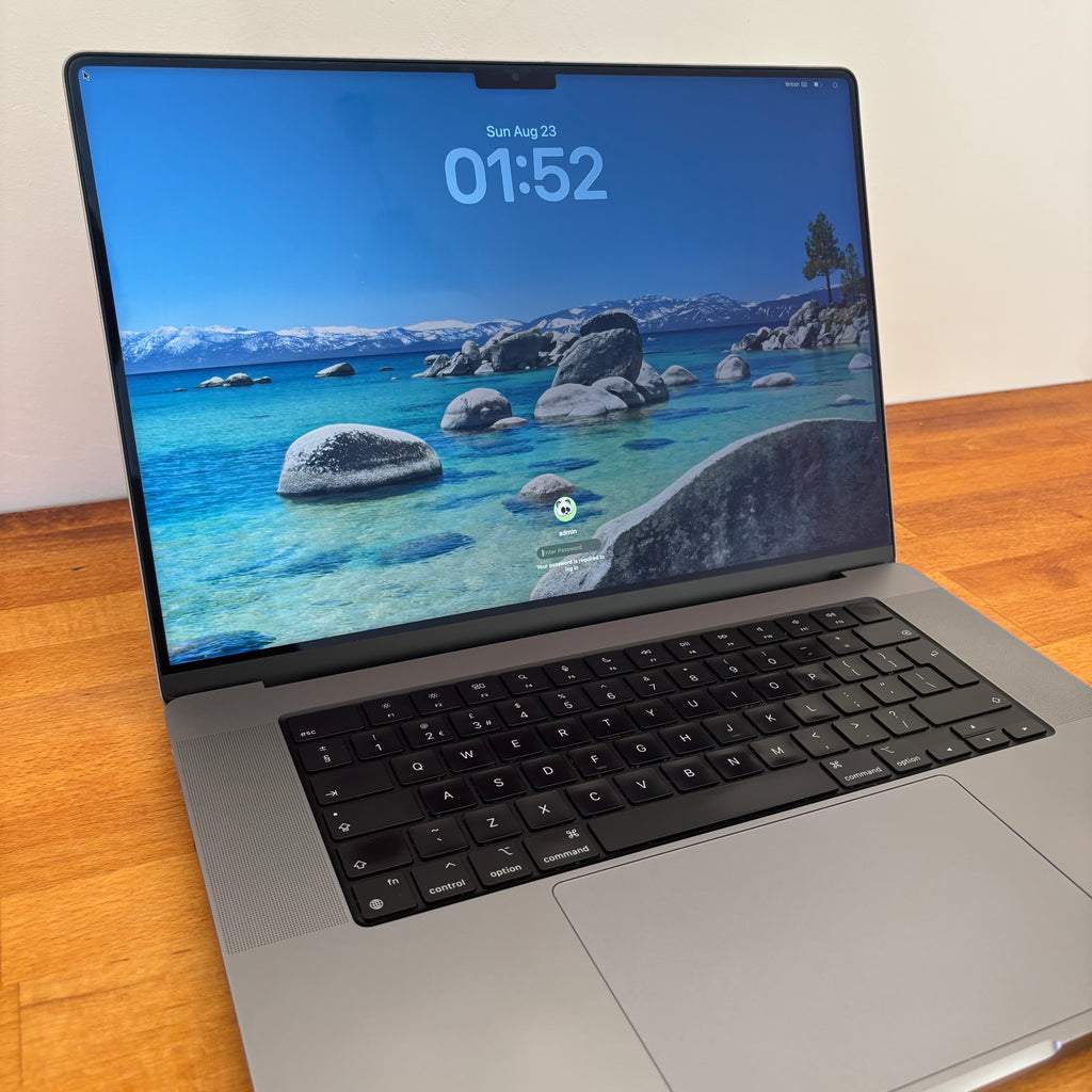 MacBook Pro 16” M1 32GB RAM 512GB SSD 86% Bateria